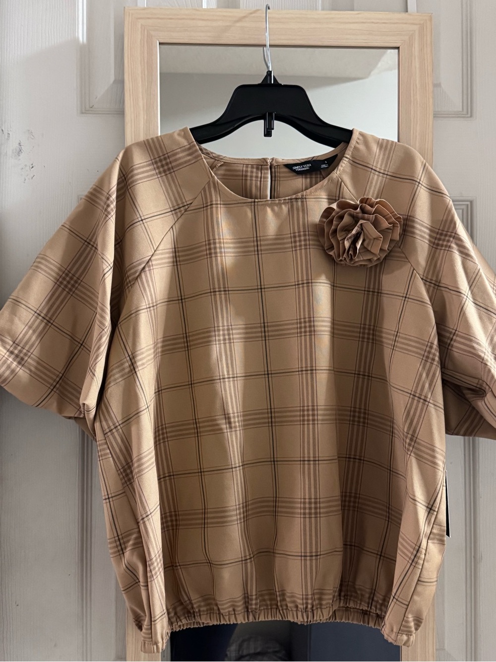 Simply Vera Vera Wang Tan Plaid Short Sleeve Top with Flower Accent